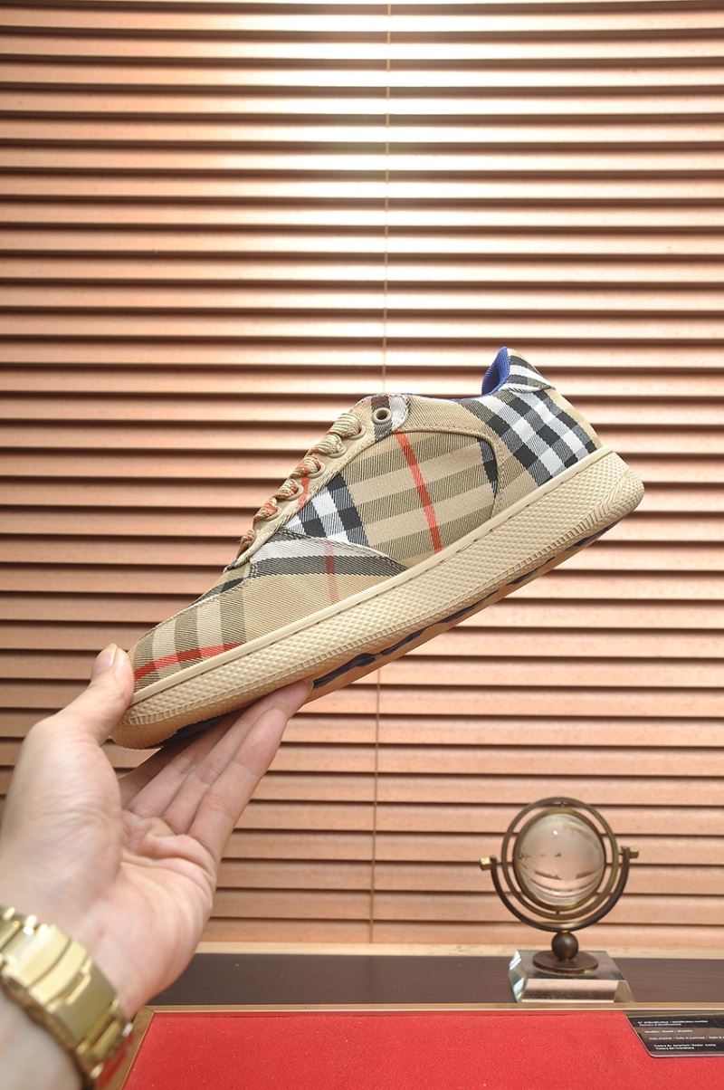 Burberry Low Shoes